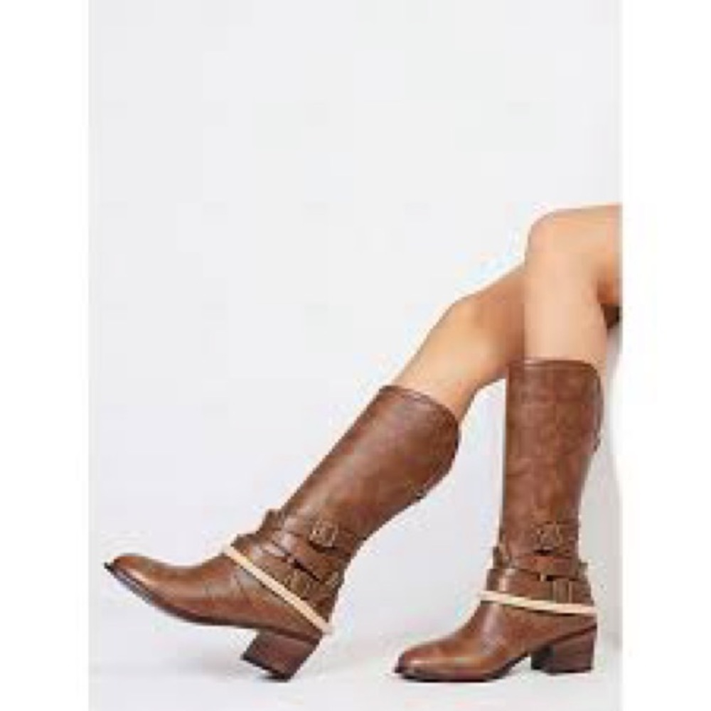 FREEBIRD Drove Boot size 6
